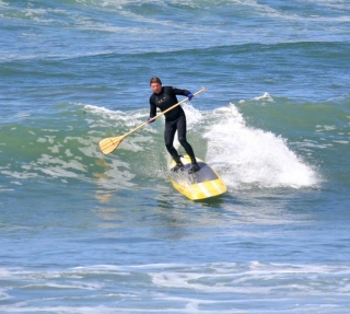 comienza a coger olas.jpg